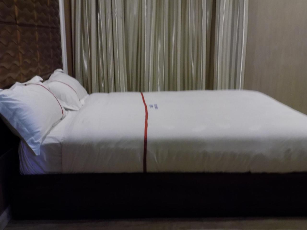 Freedom City Hotel Najjanankumbi Kamapala Kampala Kültér fotó