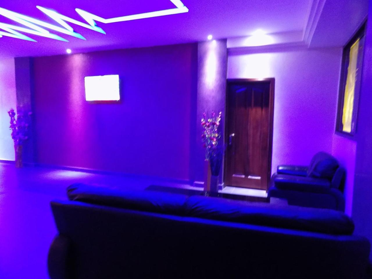 Freedom City Hotel Najjanankumbi Kamapala Kampala Kültér fotó