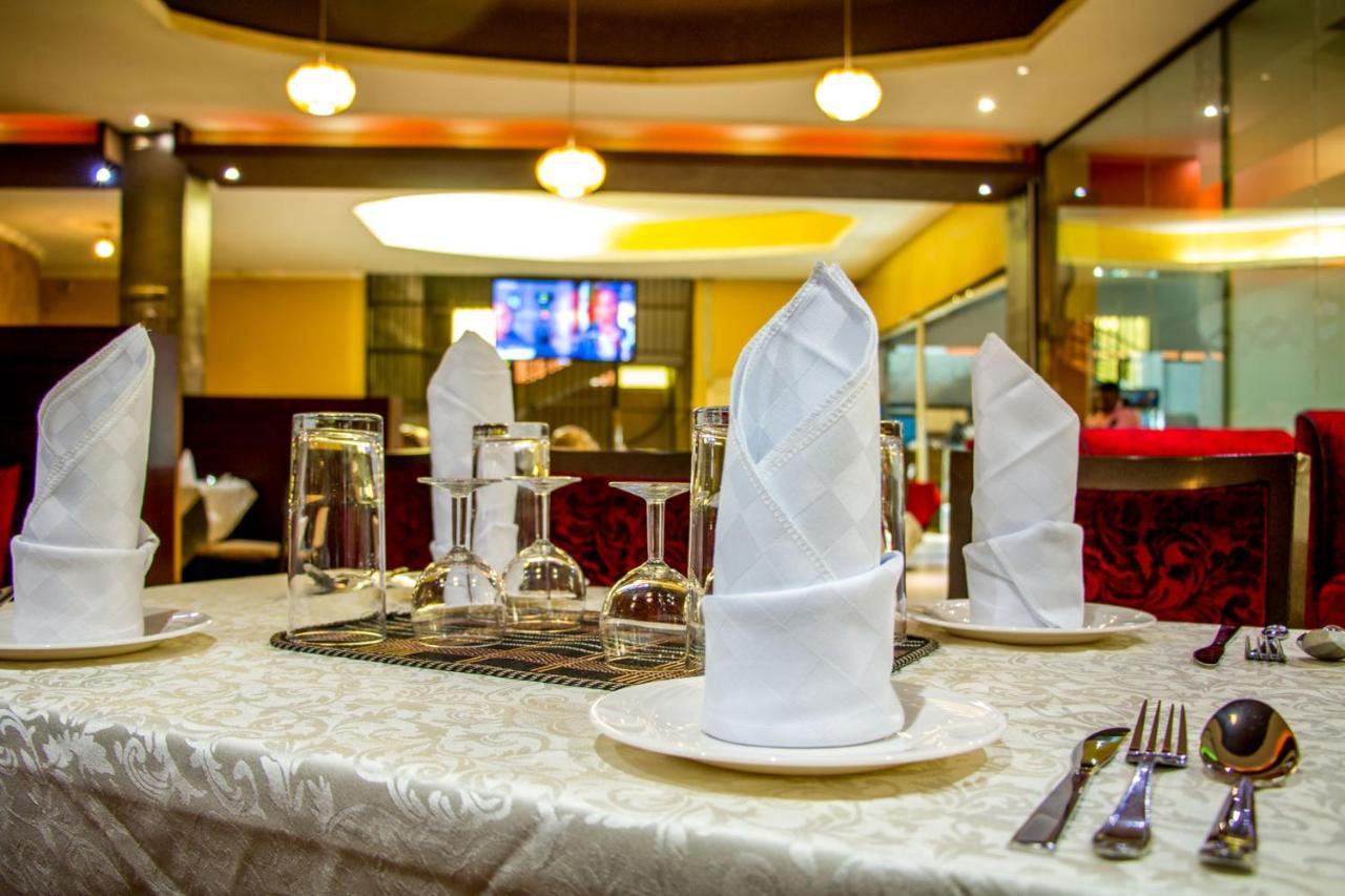 Freedom City Hotel Najjanankumbi Kamapala Kampala Kültér fotó