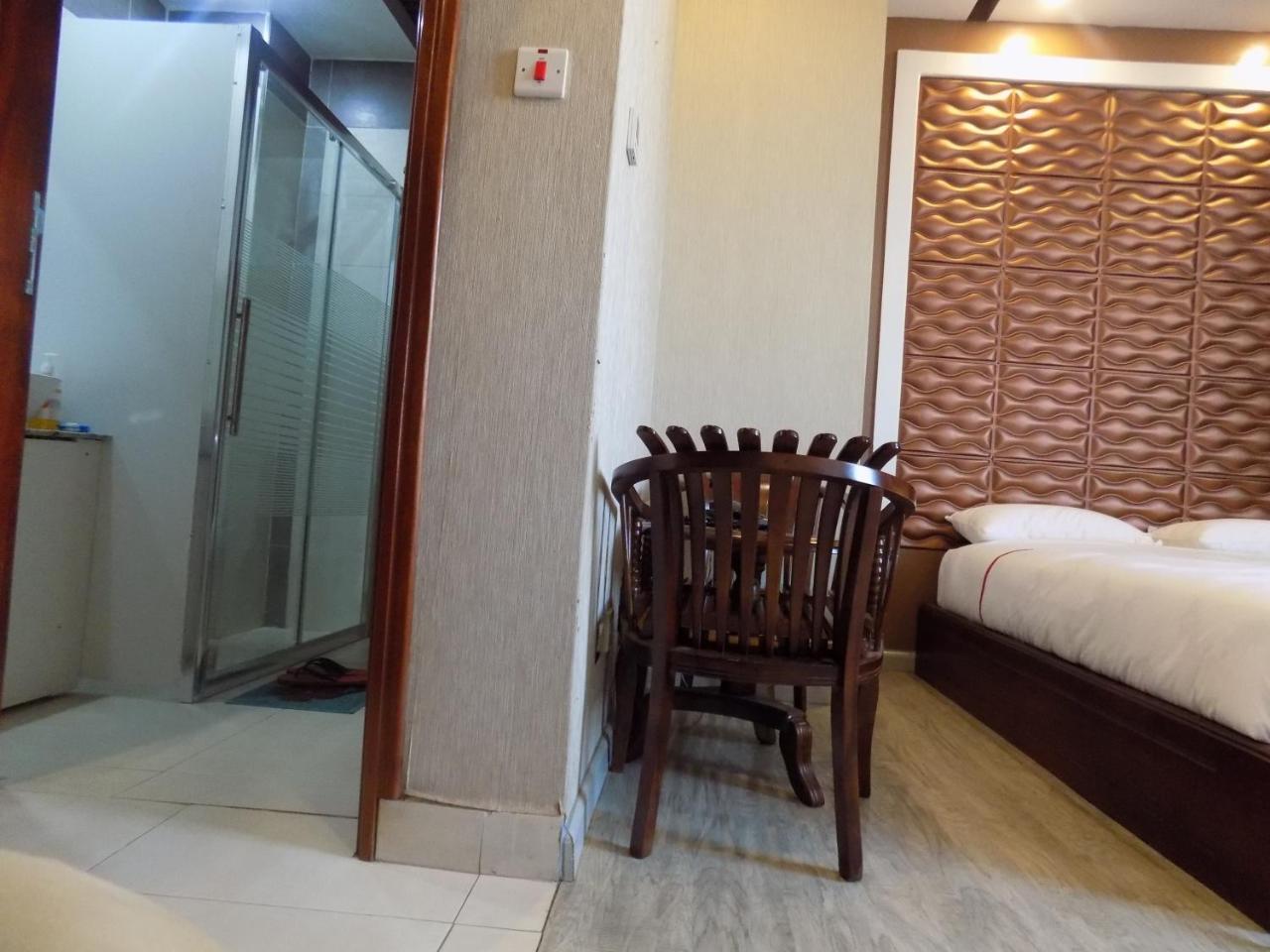 Freedom City Hotel Najjanankumbi Kamapala Kampala Kültér fotó