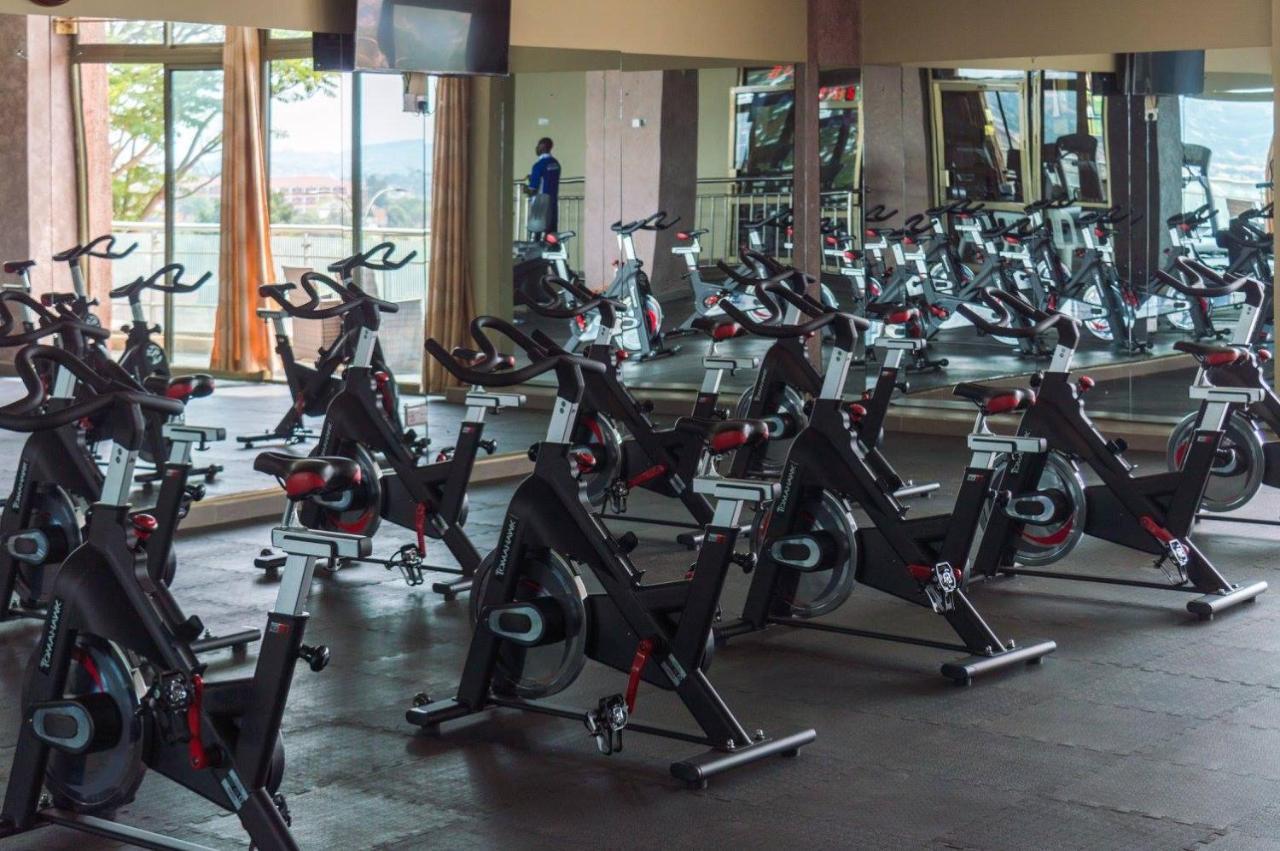 Freedom City Hotel Najjanankumbi Kamapala Kampala Kültér fotó