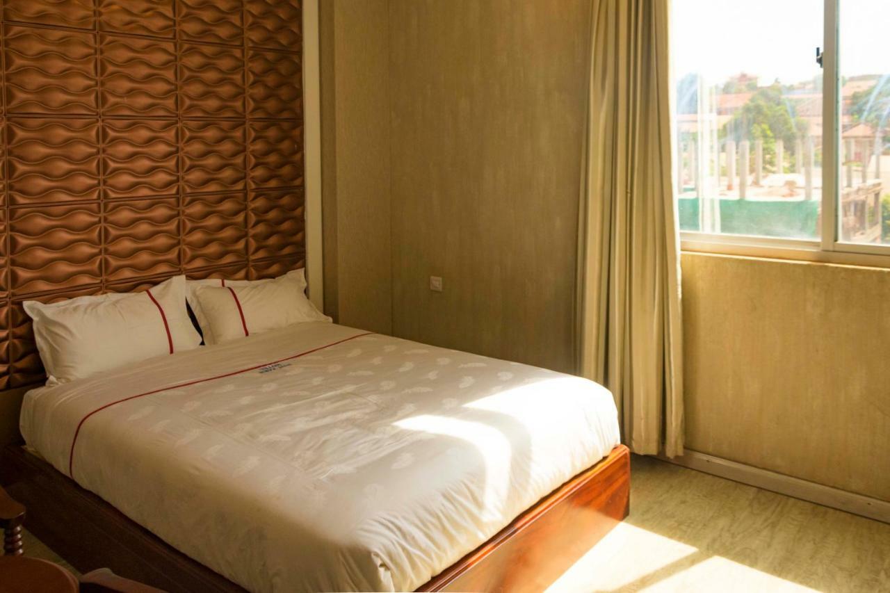 Freedom City Hotel Najjanankumbi Kamapala Kampala Kültér fotó